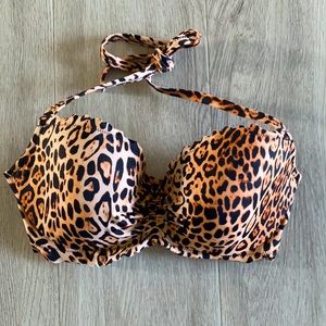 NWOT Victoria’s Secret Leopard print bikini top